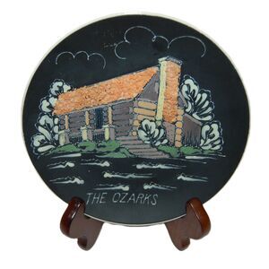 VINTAGE OZARKS LOG CABIN MISSOURI OR ARKANSAS SOUVENIR PLATE 6.5" LUGENES JAPAN